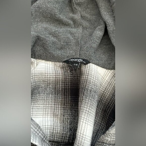 100% Cotton Black and White Hoodie Shirt - Picture 4 of 4